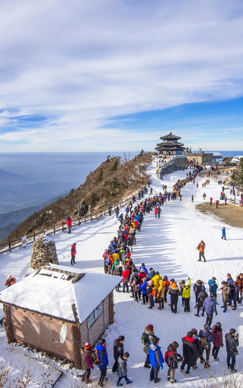 Manaslu Circuit Trek